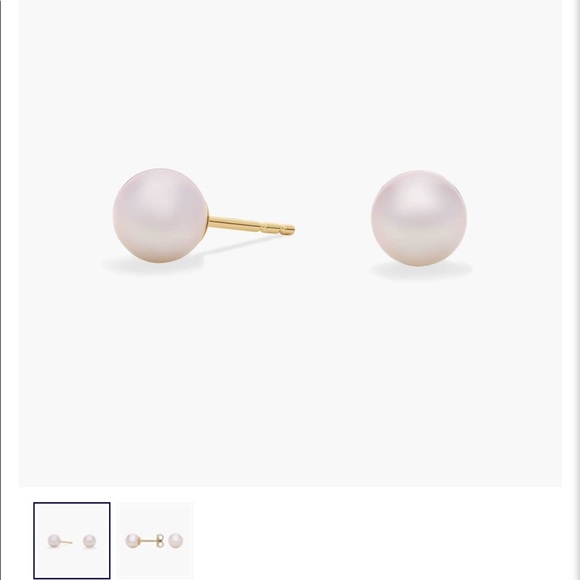 Blue Nile Akoya Cultured Pearl Stud Earrings In 18k Yellow Gold (6-6.5mm) - Picture 1 of 2
